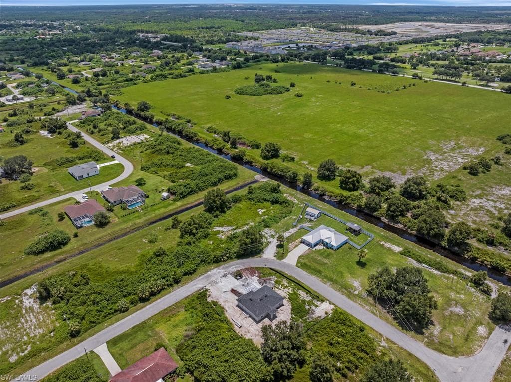 606 Chattman ST E LEHIGH ACRES, FL 33974