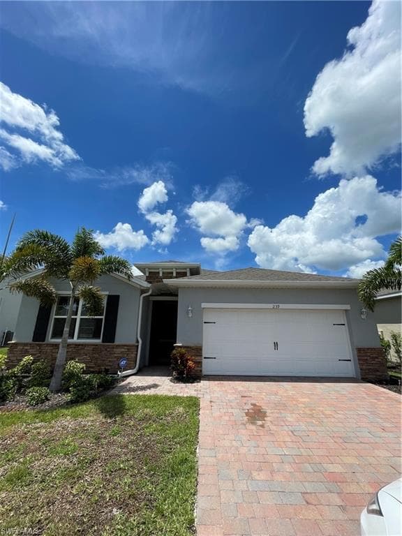 239 Spring Hill Lake LOOP CAPE CORAL, FL 33993