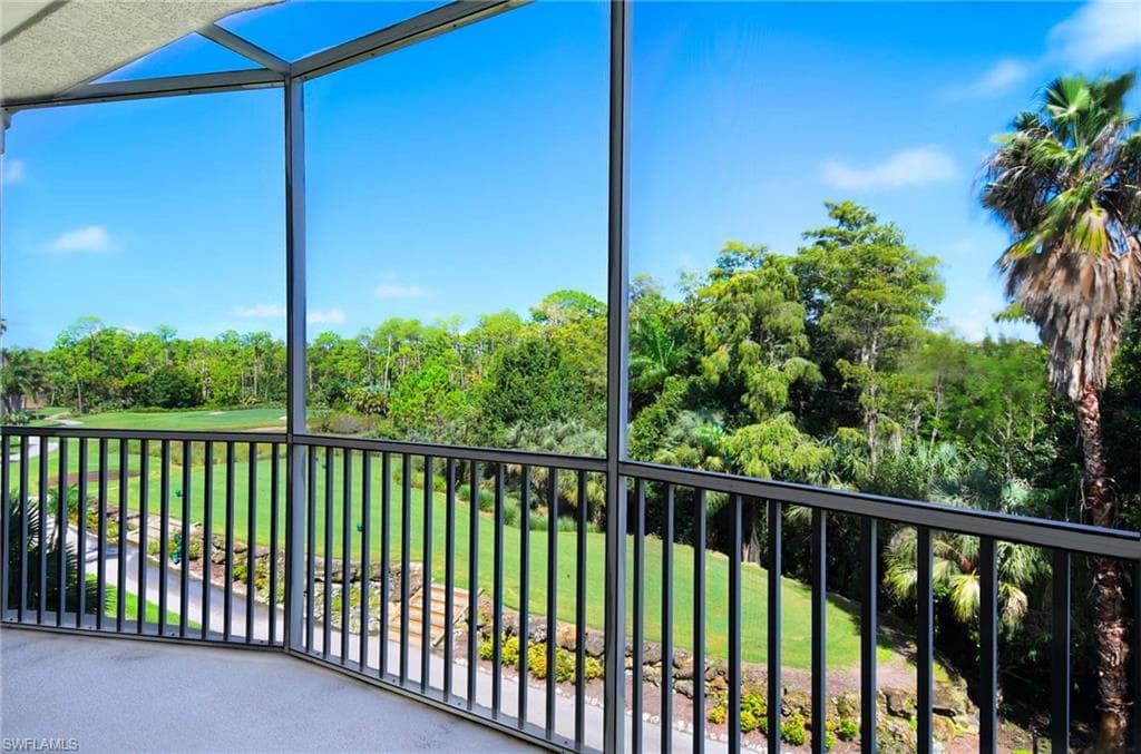 4853 Hampshire CT 205 NAPLES, FL 34112
