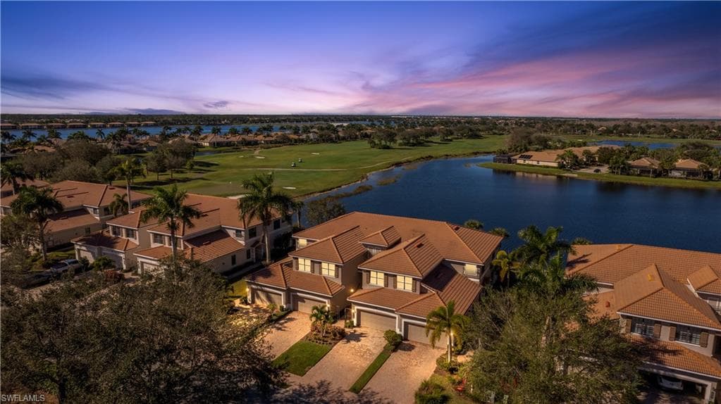 10458 Smokehouse Bay DR 102 NAPLES, FL 34120