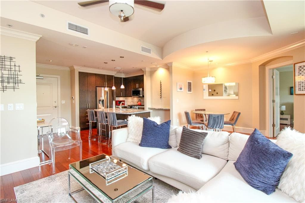9123 Strada PL 7410 NAPLES, FL 34108