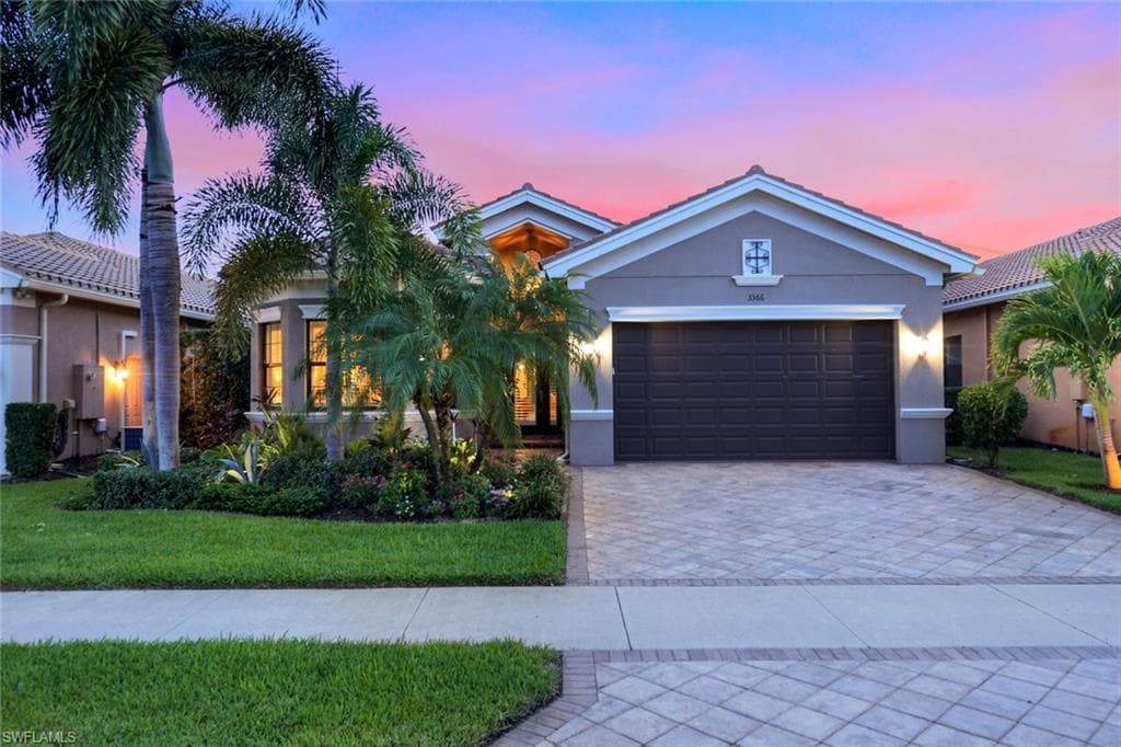 3366 Pacific DR NAPLES, FL 34119