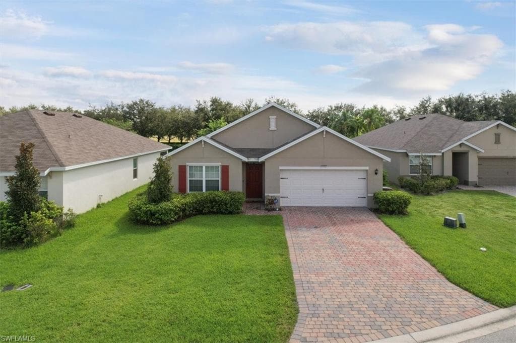10345 Silver Pond LN LEHIGH ACRES, FL 33936