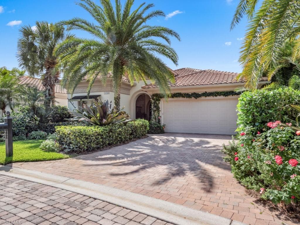 15743 Villoresi WAY NAPLES, FL 34110