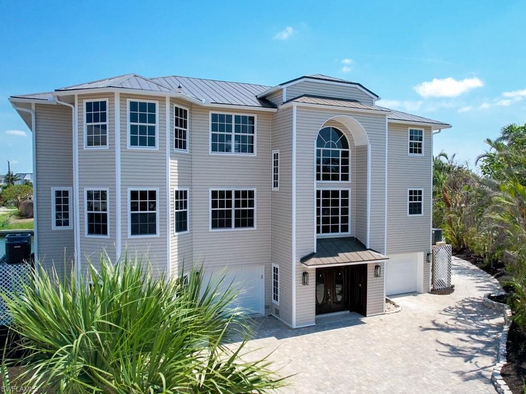 1158 Golden Olive CT SANIBEL, FL 33957