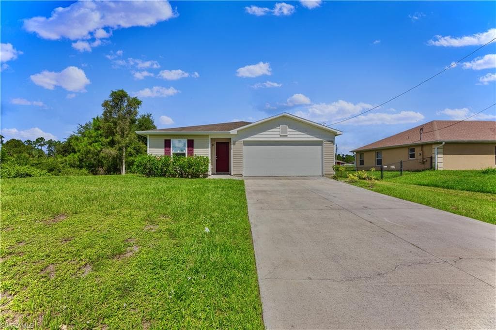1068 Halby AVE S LEHIGH ACRES, FL 33974