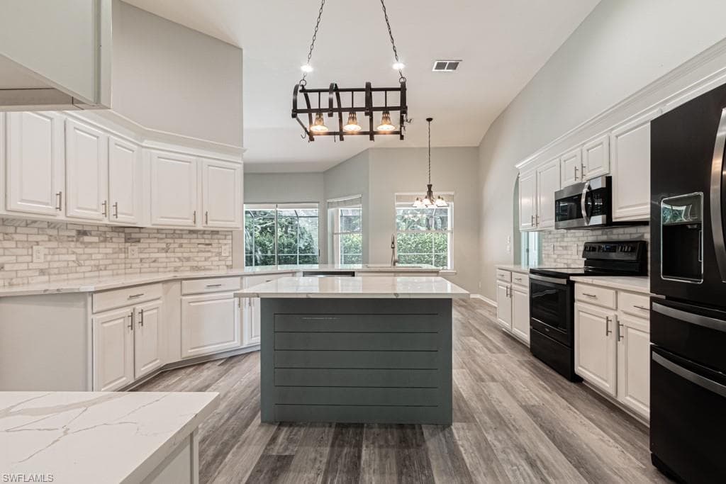 303 Burnt Pine DR NAPLES, FL 34119