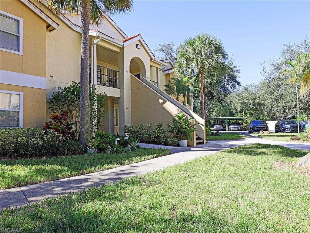 12650 Equestrian CIR 2002 FORT MYERS, FL 33907