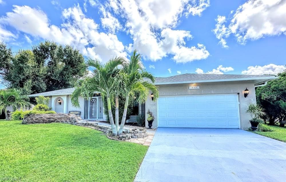 933 Santa Barbara PL CAPE CORAL, FL 33991