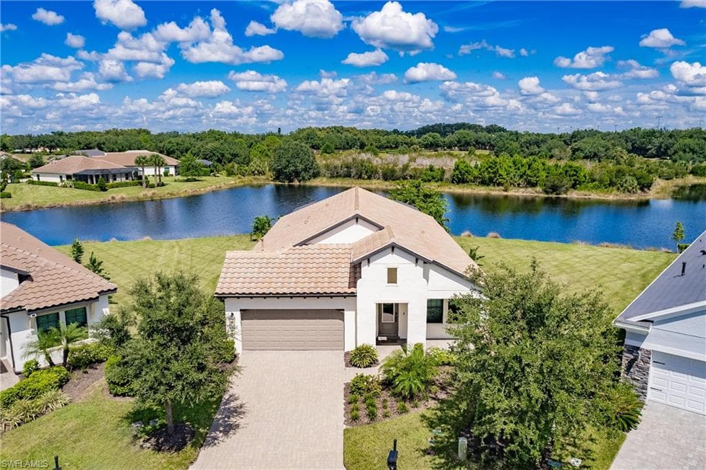 2998 Amblewind DR FORT MYERS, FL 33905
