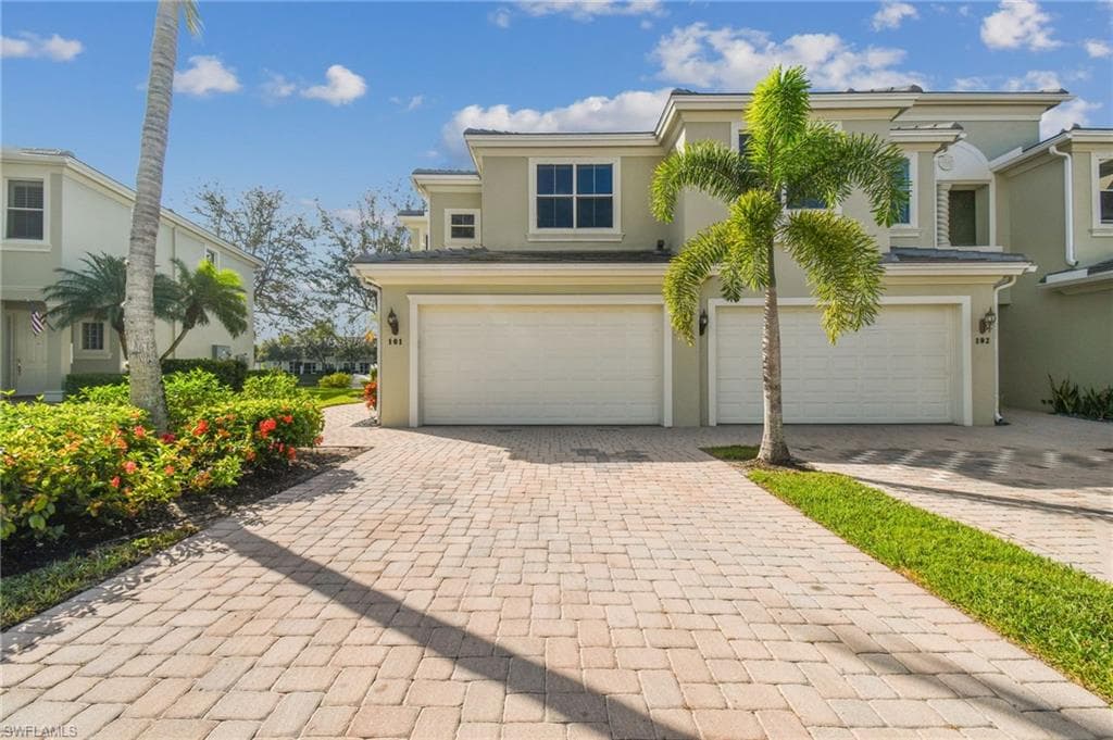 1430 Mariposa CIR 101 NAPLES, FL 34105