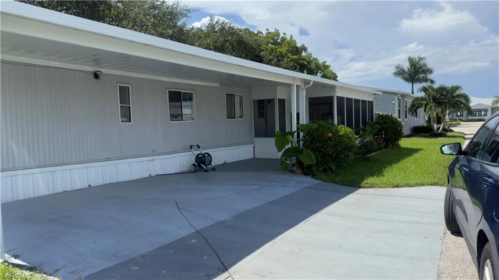 27 Colby CT NAPLES, FL 34110