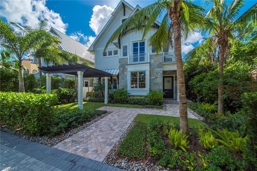 434 3rd AVE S NAPLES, FL 34102