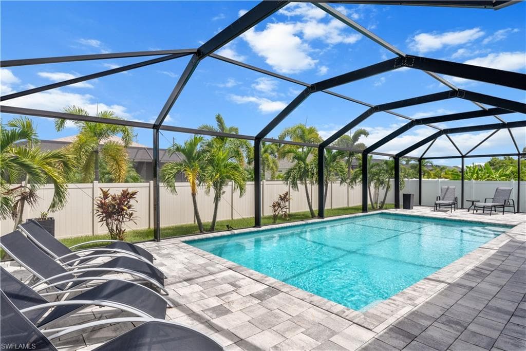 2211 SW 25th TER CAPE CORAL, FL 33914