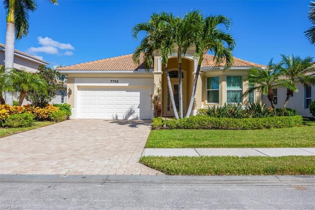 7702 Martino CIR NAPLES, FL 34112