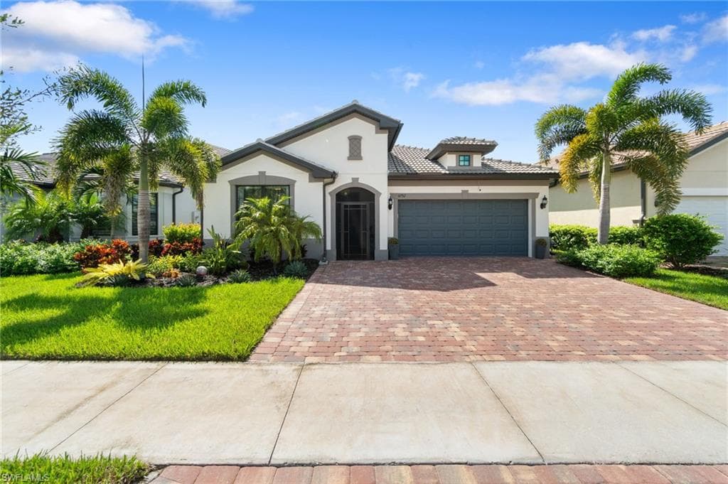 6792 Bromeliad DR NAPLES, FL 34114