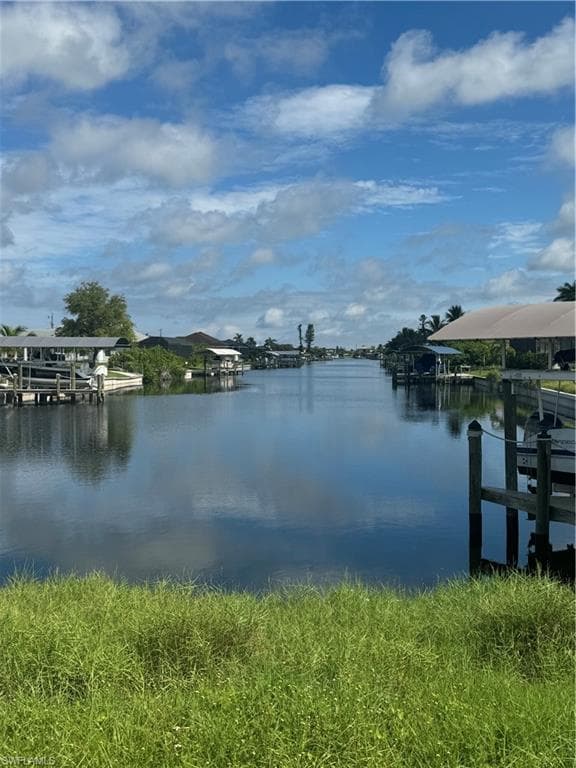 3723 Yucatan PKWY CAPE CORAL, FL 33993