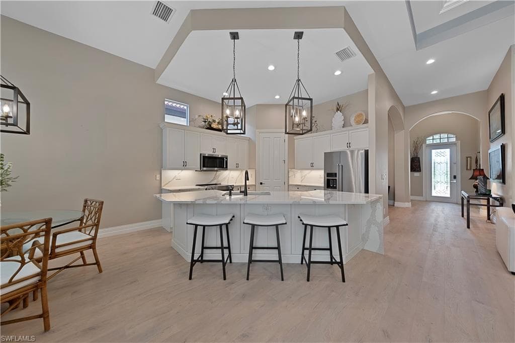 12640 Grandezza CIR ESTERO, FL 33928