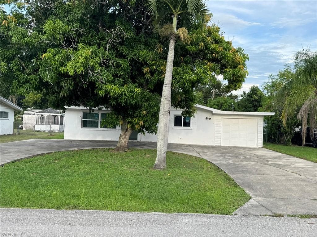 329 Rosemont DR FORT MYERS, FL 33916