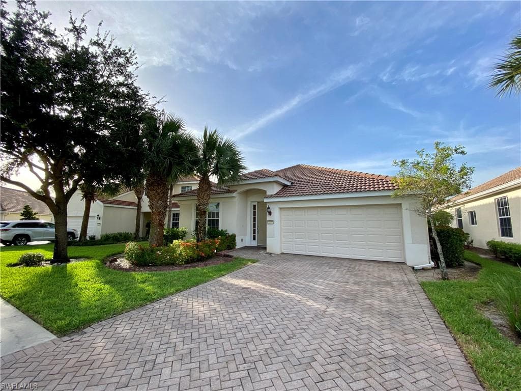 2177 Fairmont LN NAPLES, FL 34120