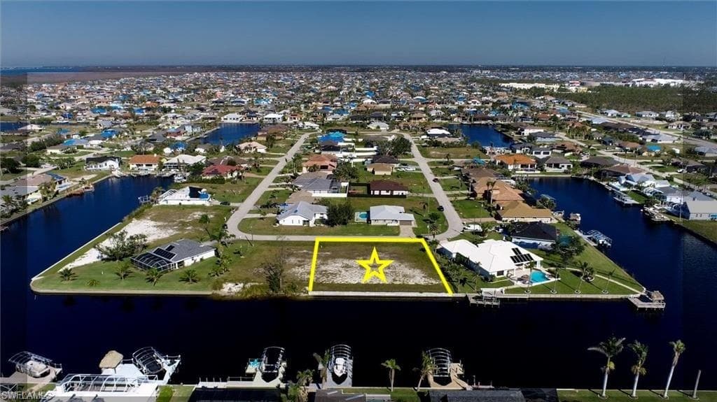 2542 SW 40th TER CAPE CORAL, FL 33914