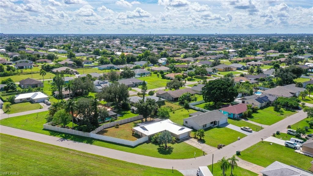 137 SE Santa Barbara PL CAPE CORAL, FL 33990