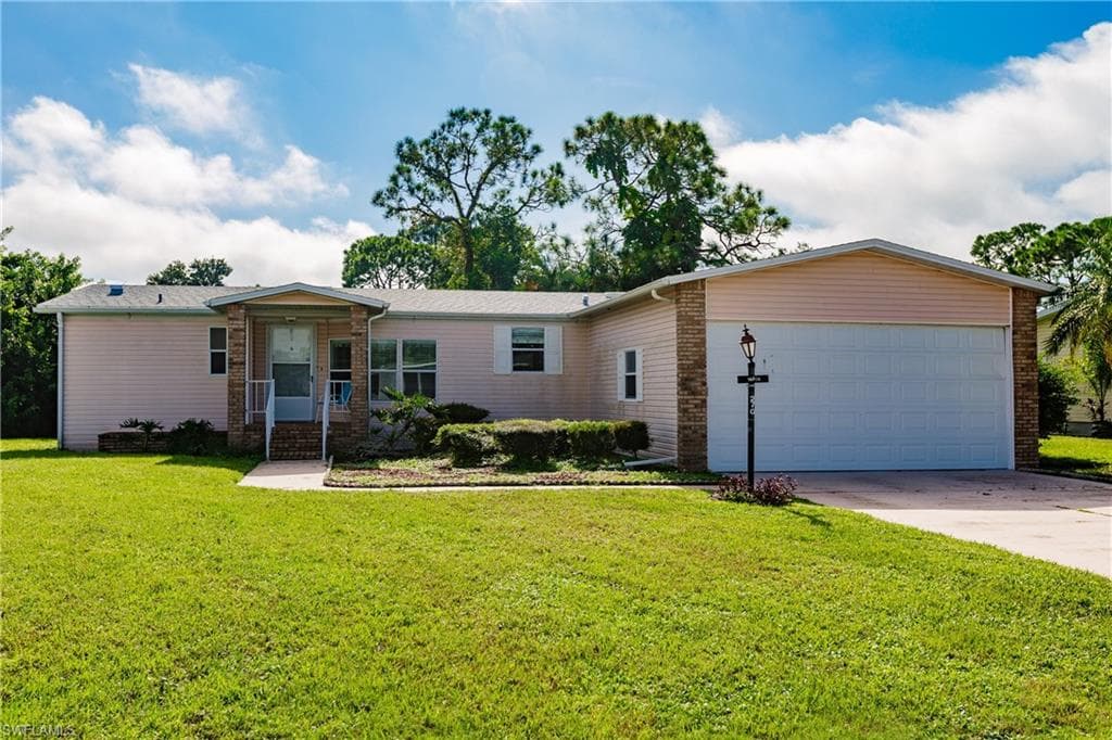 19808 Frenchmans CT NORTH FORT MYERS, FL 33903