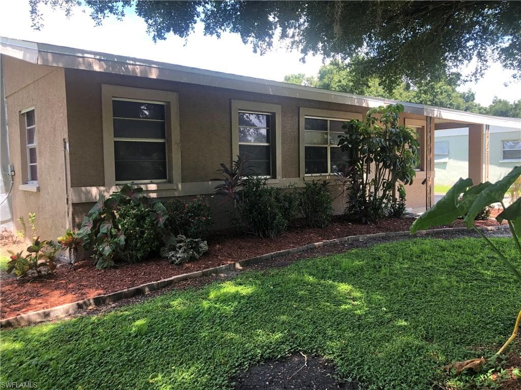 80 Vine ST NORTH FORT MYERS, FL 33917