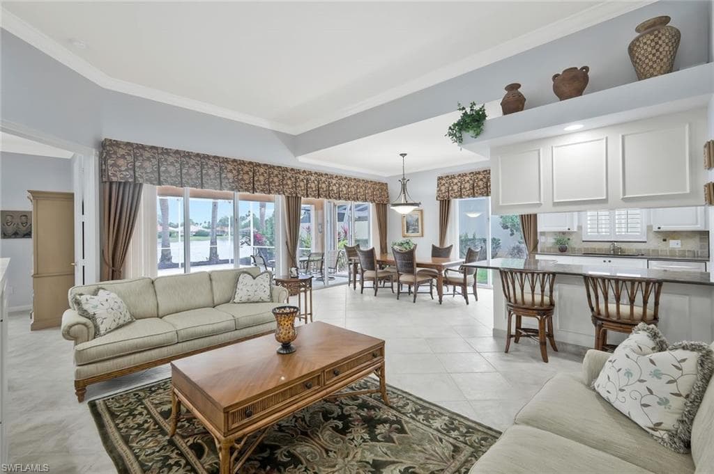 5449 Freeport LN NAPLES, FL 34119