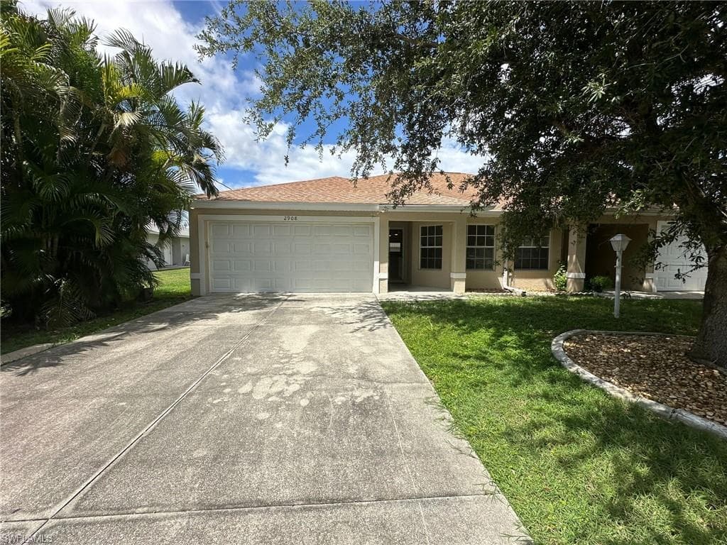 2908 SE Santa Barbara PL CAPE CORAL, FL 33904