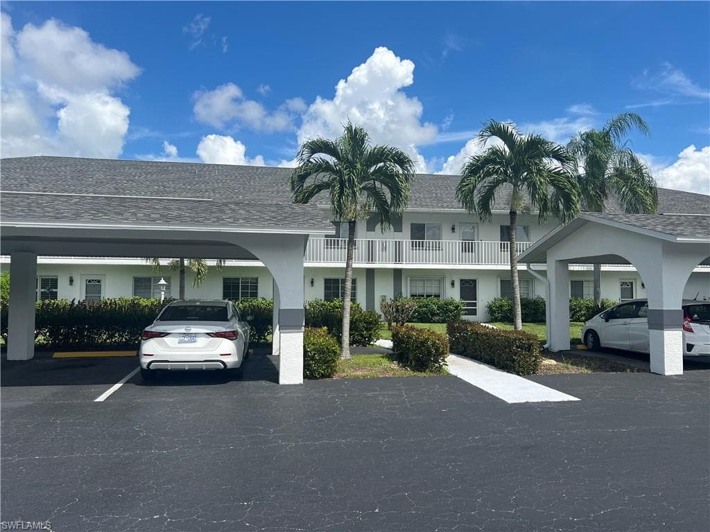 121 Gabriel CIR 7 NAPLES, FL 34104