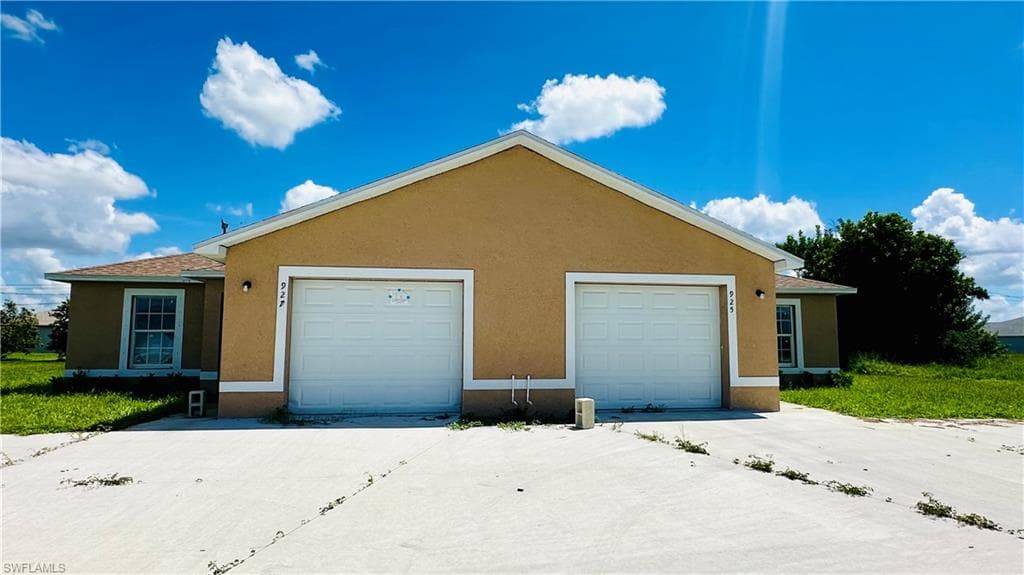 927 Andalusia BLVD CAPE CORAL, FL 33909