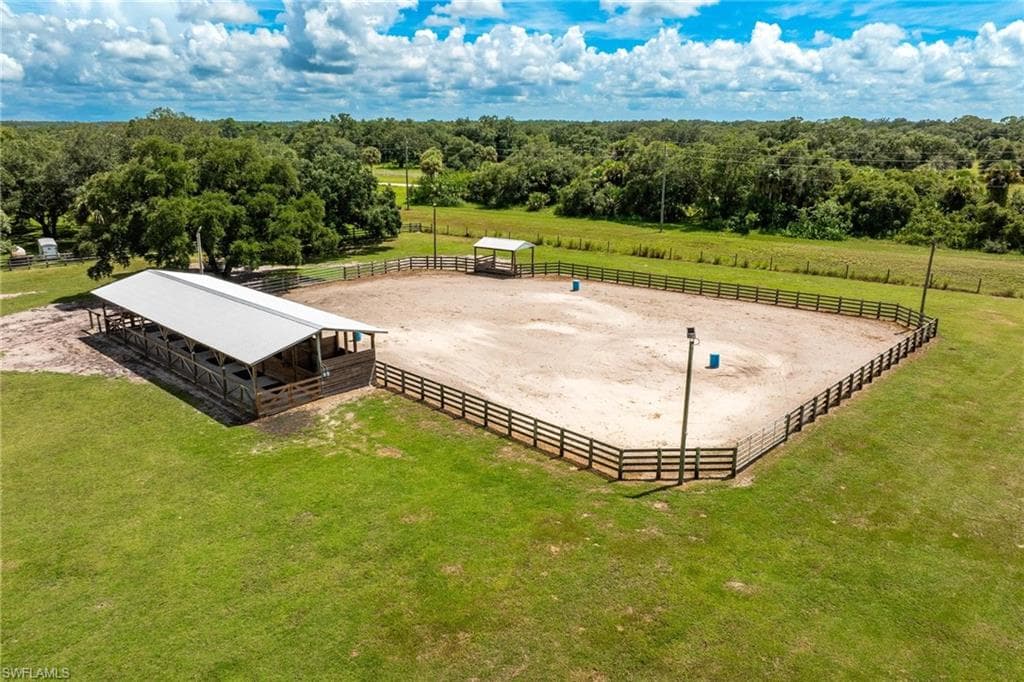 1125 Bronco CT LABELLE, FL 33935