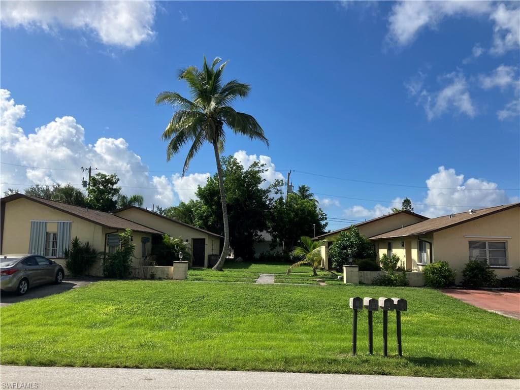 718 SE 46th LN 101 CAPE CORAL, FL 33904