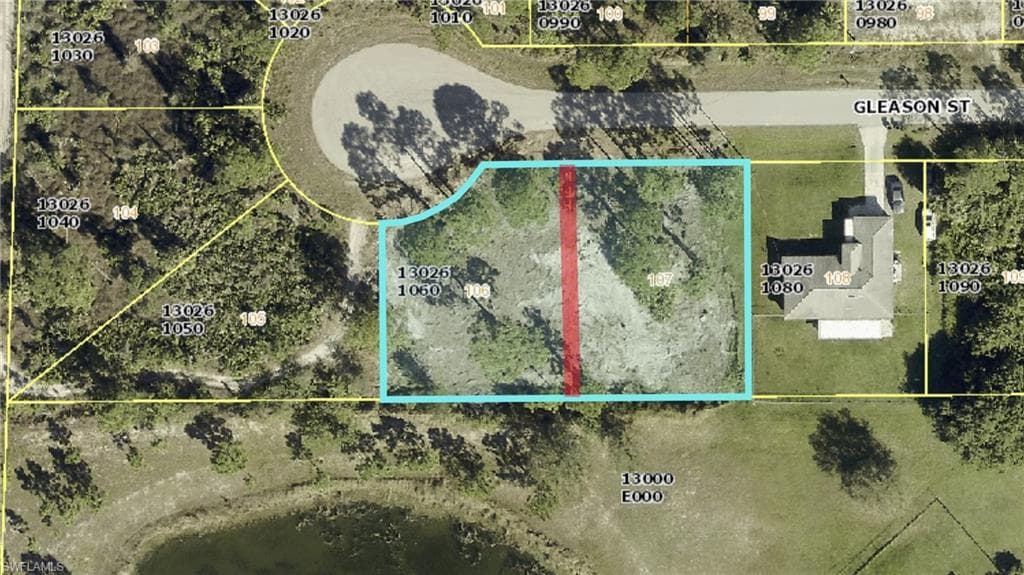 908 Gleason ST LEHIGH ACRES, FL 33974