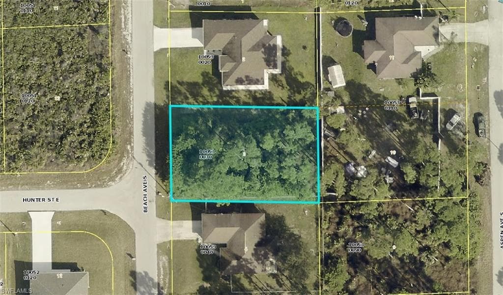 571 Beach AVE S LEHIGH ACRES, FL 33974