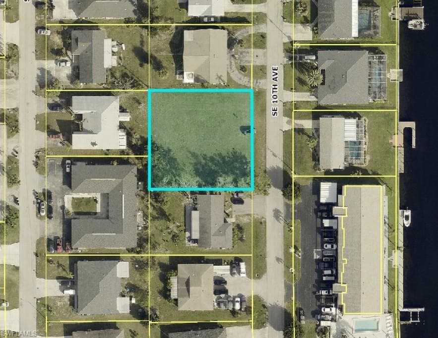 3624 SE 10th AVE CAPE CORAL, FL 33904