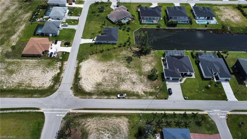 820 SW 28th ST CAPE CORAL, FL 33914
