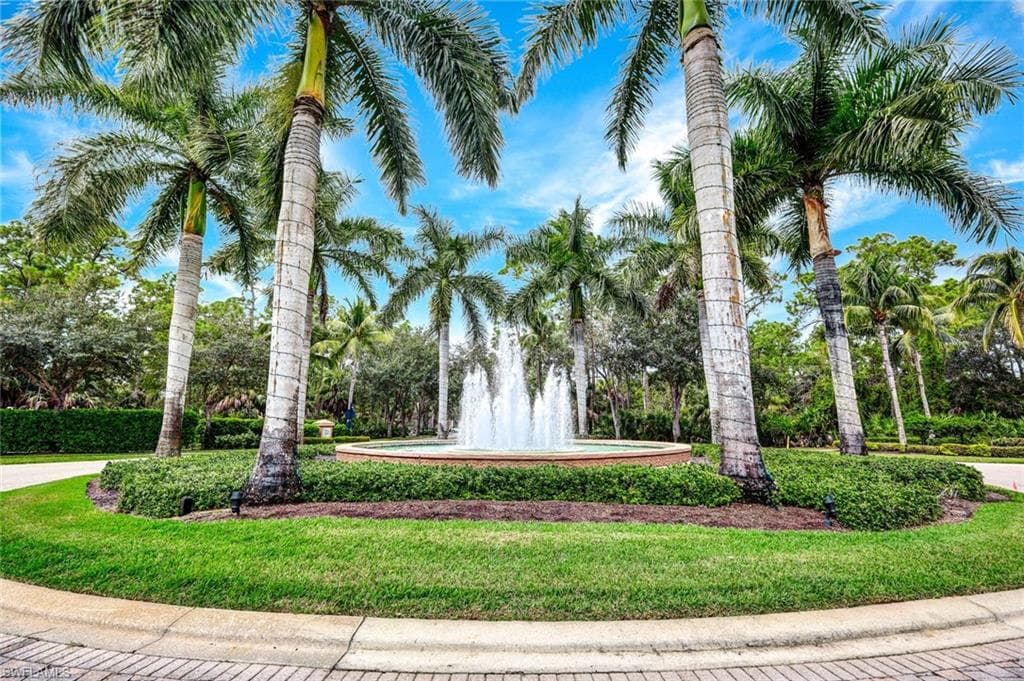 1778 Tarpon Bay DR S 201 NAPLES, FL 34119