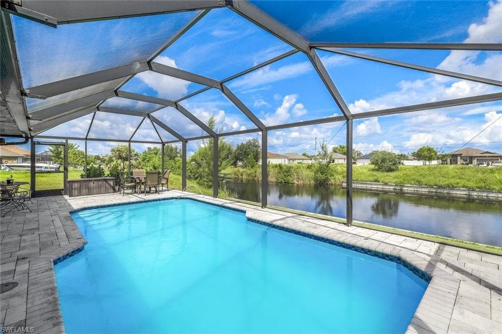1521 SW 17th PL CAPE CORAL, FL 33991