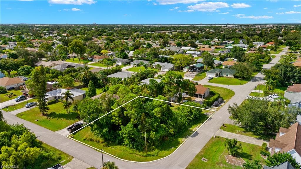 9167 Morris RD FORT MYERS, FL 33967