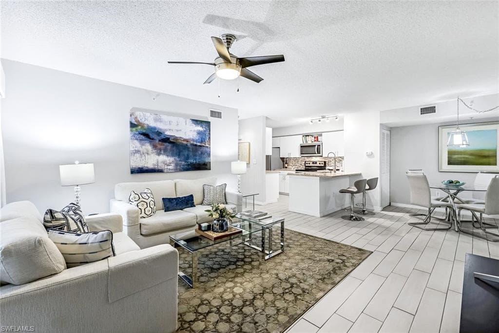 8940 Colonnades CT E 714 BONITA SPRINGS, FL 34135