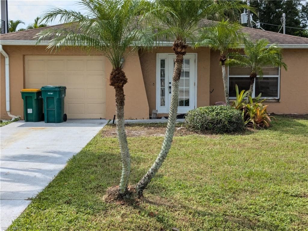520 103rd AVE N NAPLES, FL 34108