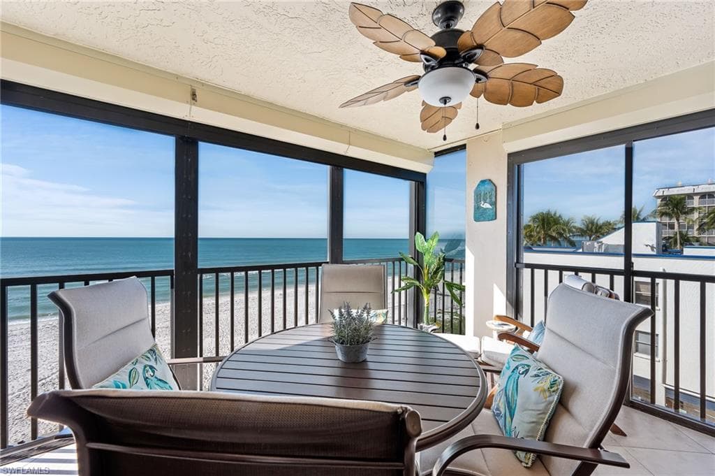 9415 Gulf Shore DR 302 NAPLES, FL 34108
