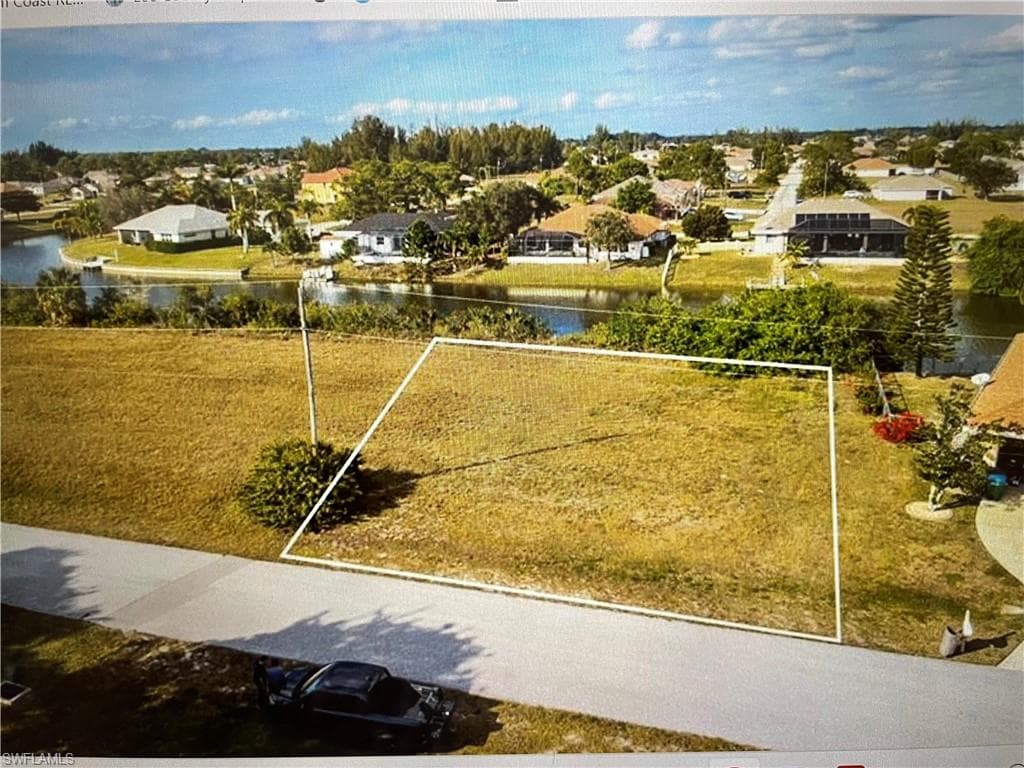 1917 NW 9th TER CAPE CORAL, FL 33993