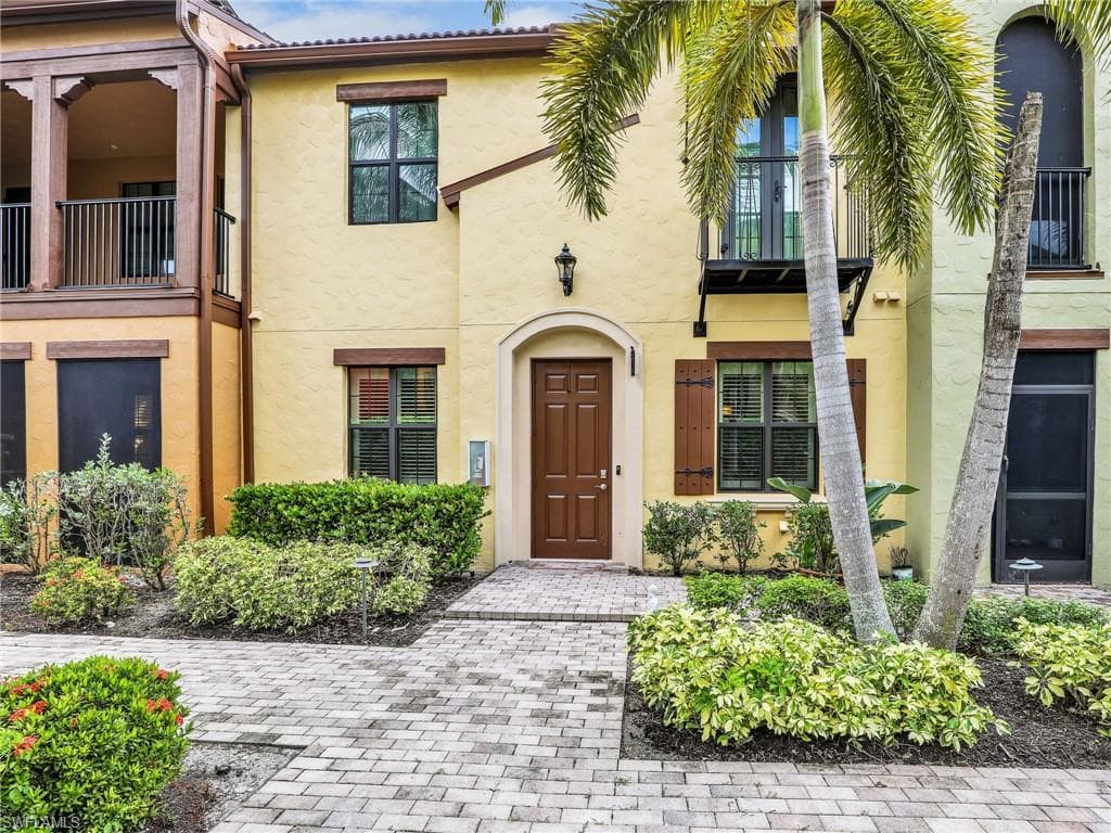 9066 Albion LN N 5103 NAPLES, FL 34113