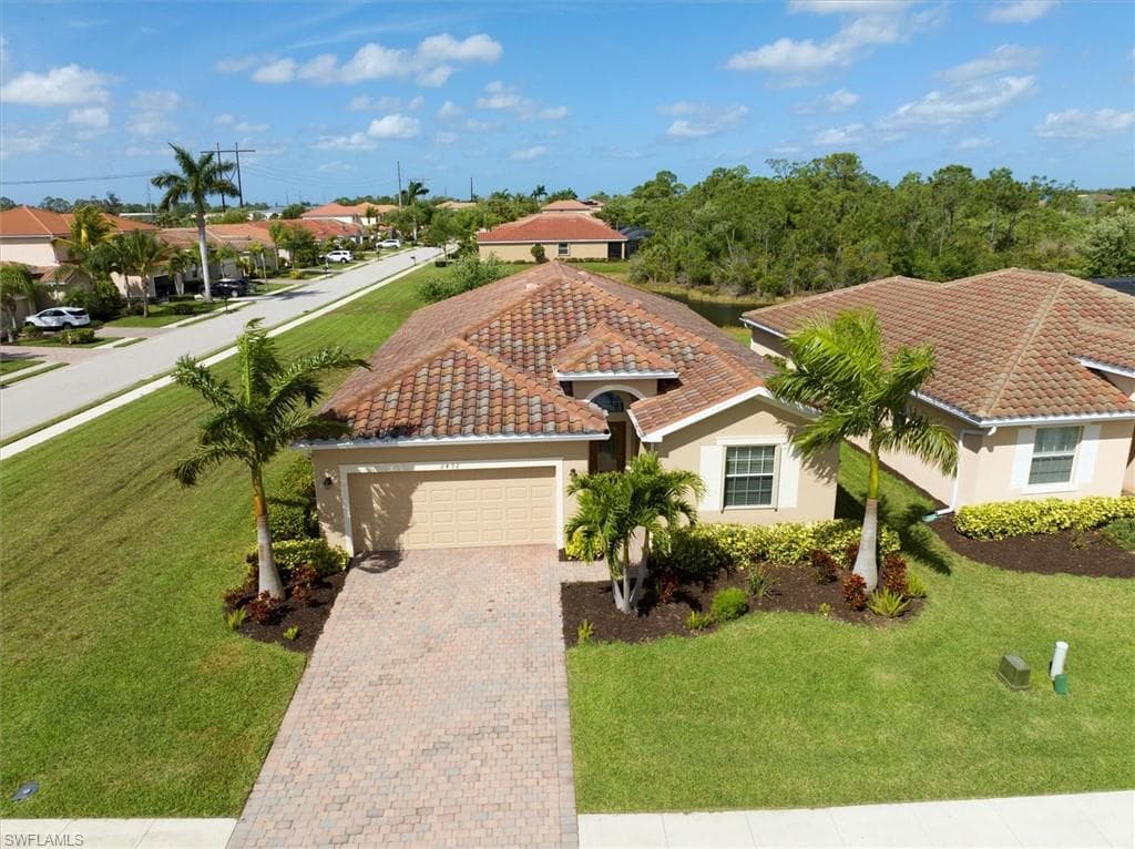 2492 Sawgrass Lake CT CAPE CORAL, FL 33909