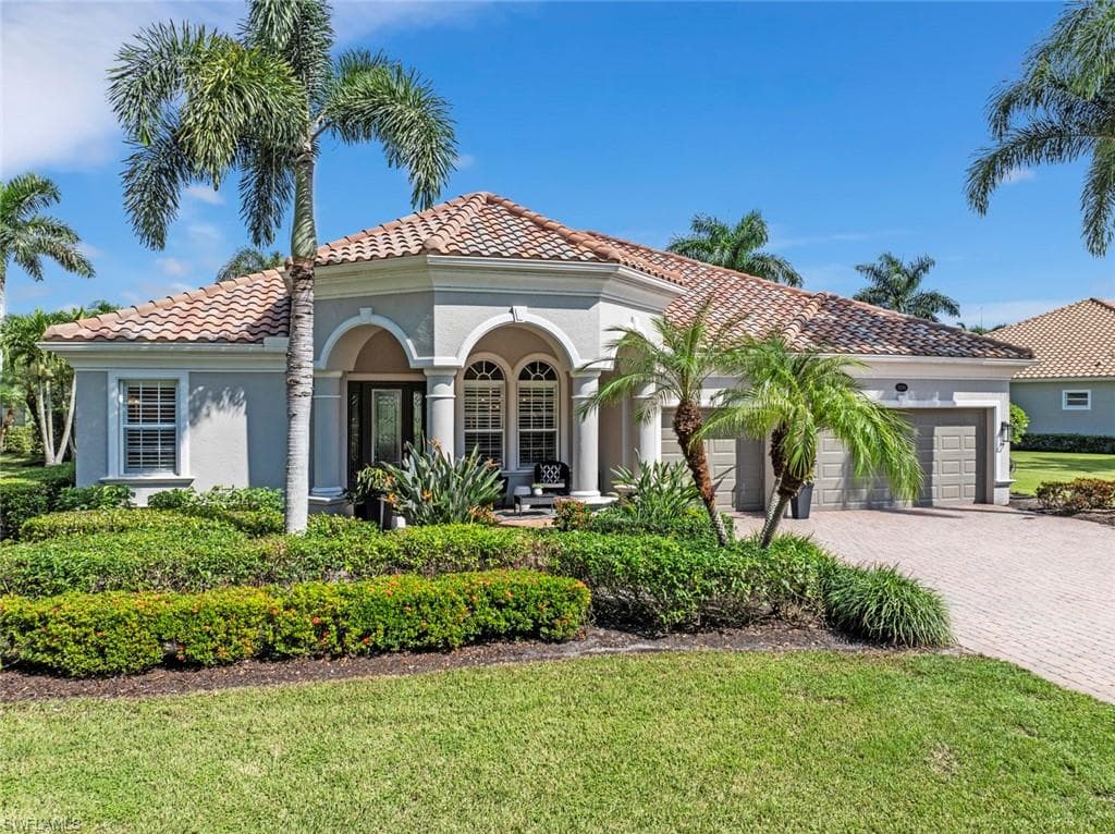10034 Lions Bay CT NAPLES, FL 34120