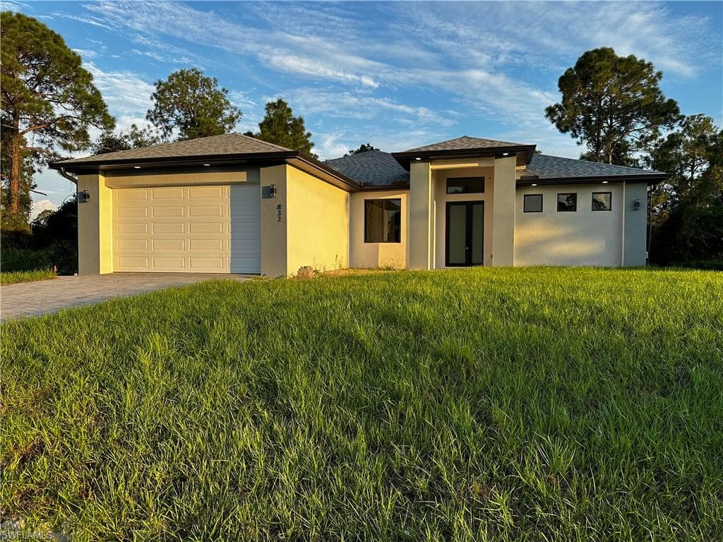 832 Warren ST E LEHIGH ACRES, FL 33974
