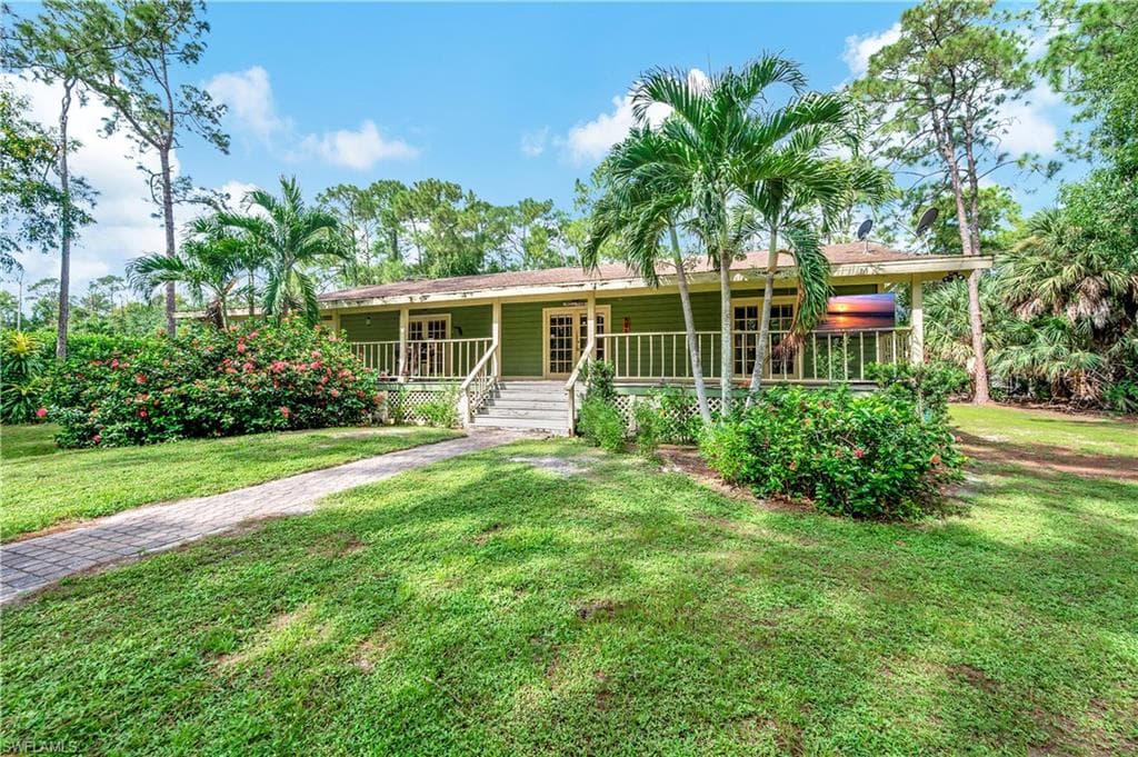 1511 Logan CT NAPLES, FL 34116